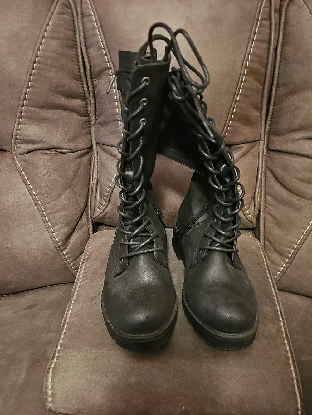 Women's Black Lace-Up Combat Boots - Sleek Military Style